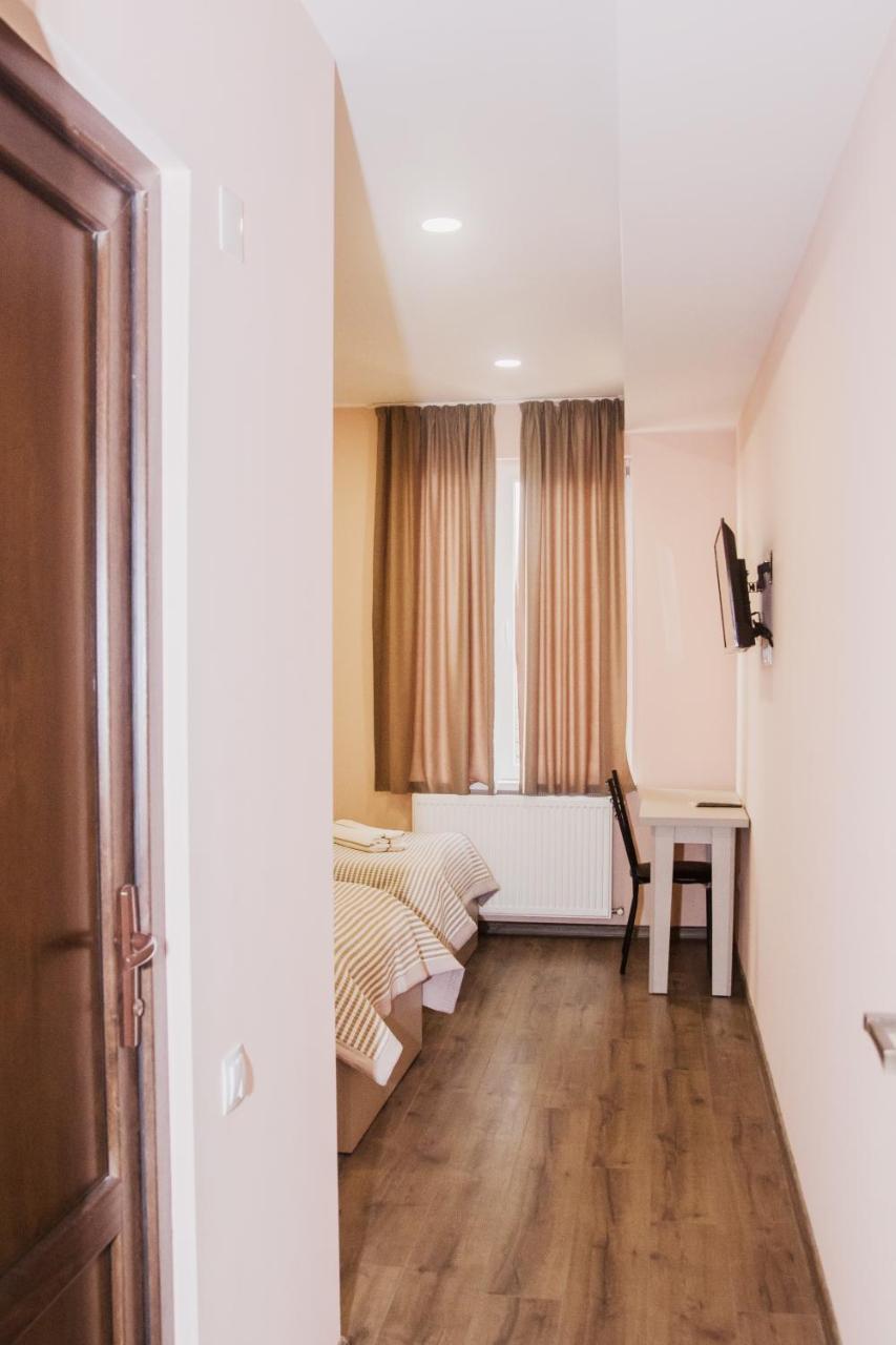 Red Hotel Tbilissi Extérieur photo